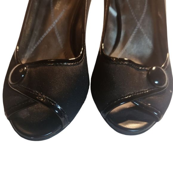 Naturalizer Shoes Heel Peep Toe Button Black Womens 6M - Picture 4 of 12